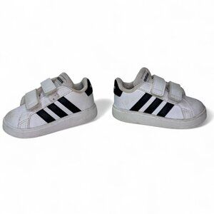 Addidas Toddler Grand Court 2.0 Adjustable Strap Sneakers Size 5 White w Black